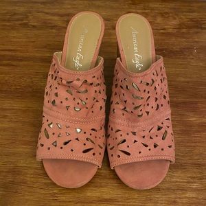 American eagle women’s sandals